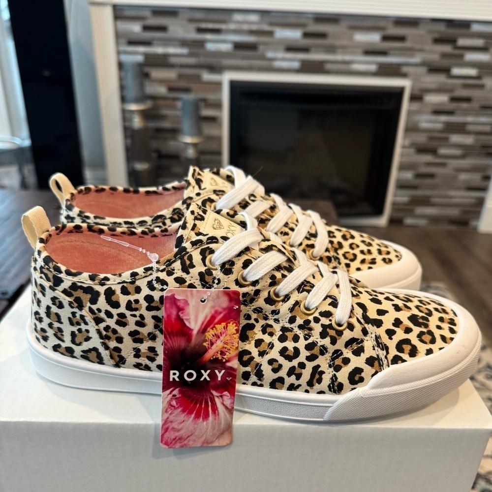 Roxy Kristal Sneaker - Picture 3 of 8